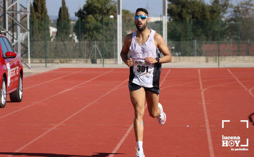 GALERÍA III: Las fotos de la VIII Media Maratón de Lucena: La alegría de llegar a la meta