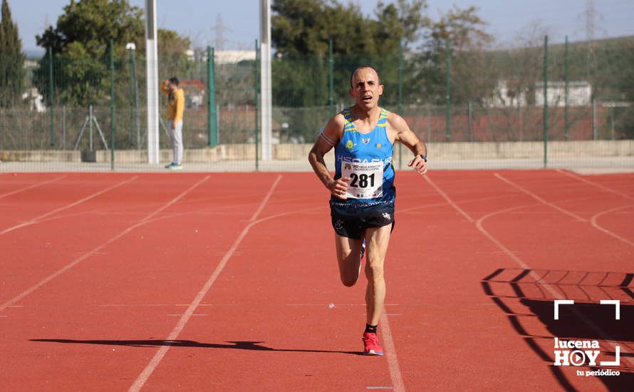 GALERÍA III: Las fotos de la VIII Media Maratón de Lucena: La alegría de llegar a la meta