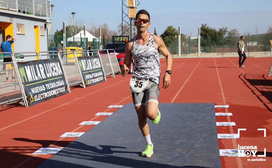 GALERÍA III: Las fotos de la VIII Media Maratón de Lucena: La alegría de llegar a la meta