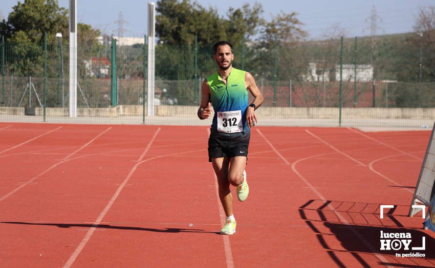 GALERÍA III: Las fotos de la VIII Media Maratón de Lucena: La alegría de llegar a la meta