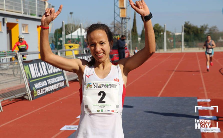 GALERÍA III: Las fotos de la VIII Media Maratón de Lucena: La alegría de llegar a la meta