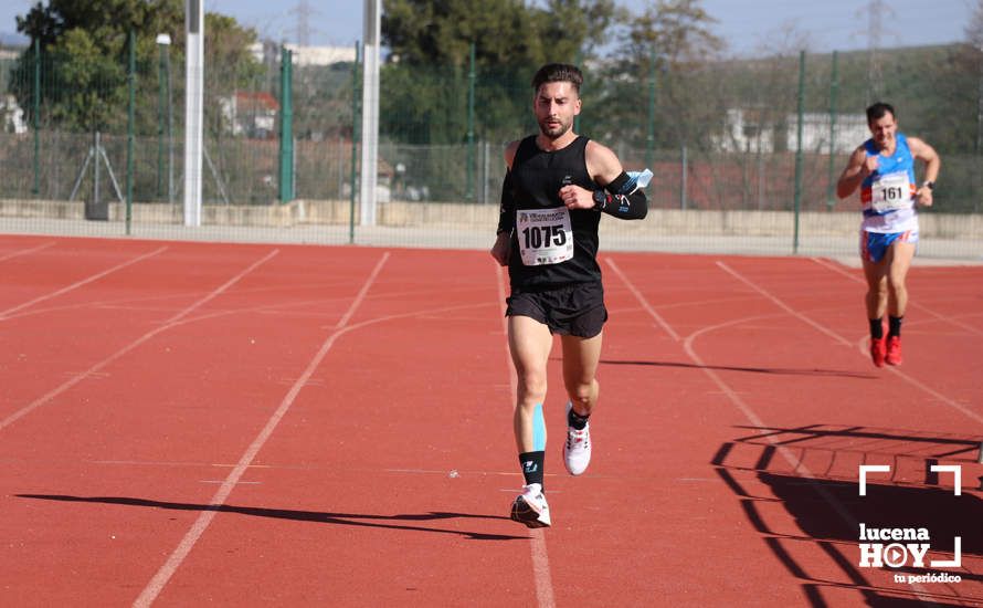 GALERÍA III: Las fotos de la VIII Media Maratón de Lucena: La alegría de llegar a la meta