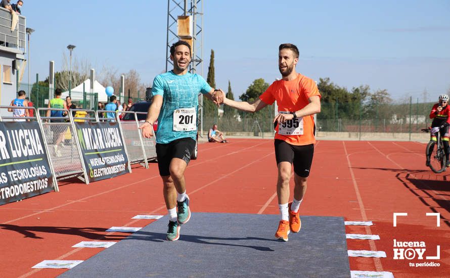 GALERÍA III: Las fotos de la VIII Media Maratón de Lucena: La alegría de llegar a la meta GALERÍA III: Las fotos de la VIII Media Maratón de Lucena: La alegría de llegar a la meta