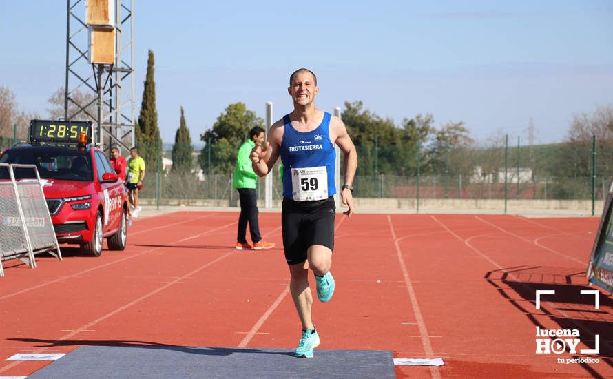 GALERÍA III: Las fotos de la VIII Media Maratón de Lucena: La alegría de llegar a la meta