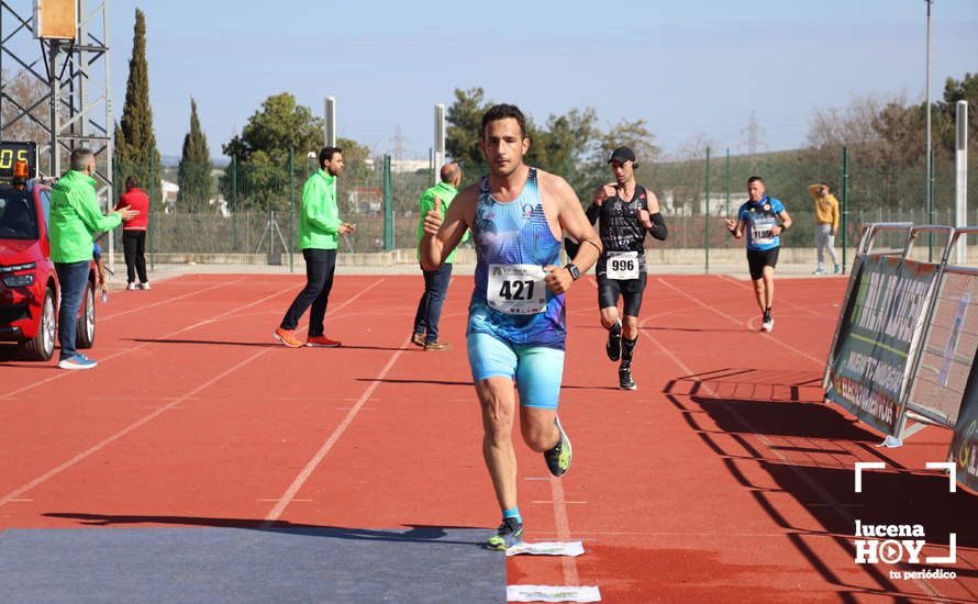 GALERÍA III: Las fotos de la VIII Media Maratón de Lucena: La alegría de llegar a la meta