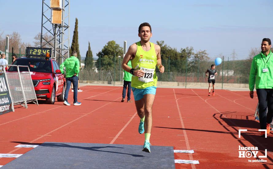 GALERÍA III: Las fotos de la VIII Media Maratón de Lucena: La alegría de llegar a la meta