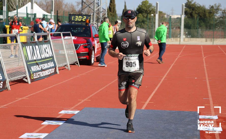 GALERÍA III: Las fotos de la VIII Media Maratón de Lucena: La alegría de llegar a la meta