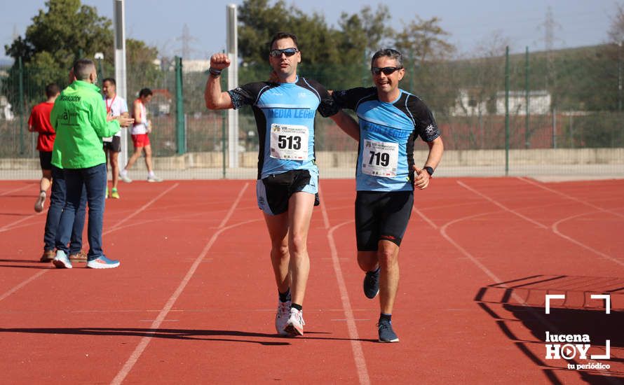 GALERÍA III: Las fotos de la VIII Media Maratón de Lucena: La alegría de llegar a la meta