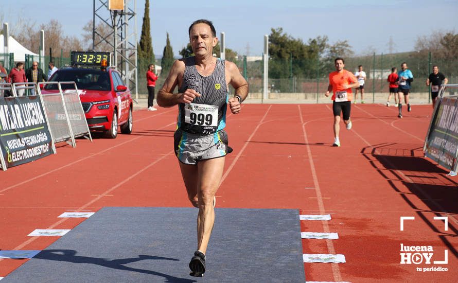 GALERÍA III: Las fotos de la VIII Media Maratón de Lucena: La alegría de llegar a la meta