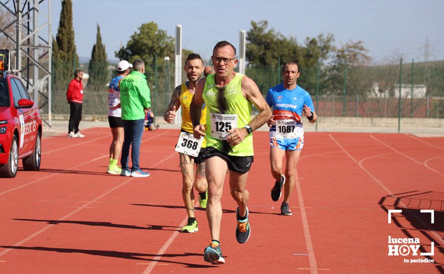 GALERÍA III: Las fotos de la VIII Media Maratón de Lucena: La alegría de llegar a la meta