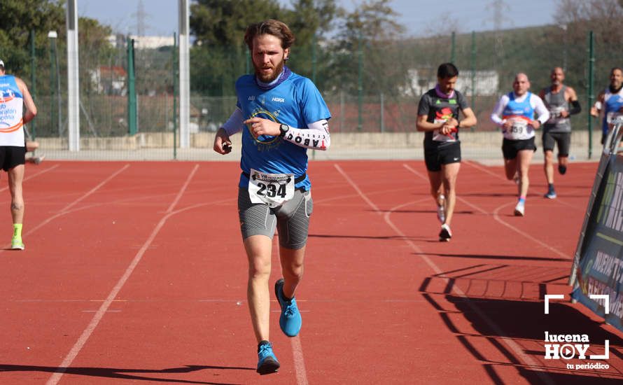 GALERÍA III: Las fotos de la VIII Media Maratón de Lucena: La alegría de llegar a la meta