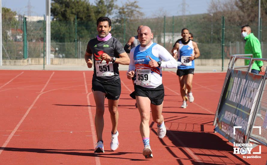 GALERÍA III: Las fotos de la VIII Media Maratón de Lucena: La alegría de llegar a la meta