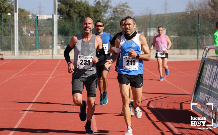 GALERÍA III: Las fotos de la VIII Media Maratón de Lucena: La alegría de llegar a la meta