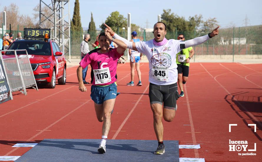 GALERÍA III: Las fotos de la VIII Media Maratón de Lucena: La alegría de llegar a la meta