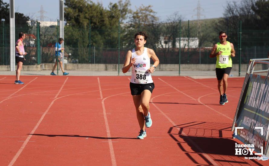 GALERÍA III: Las fotos de la VIII Media Maratón de Lucena: La alegría de llegar a la meta