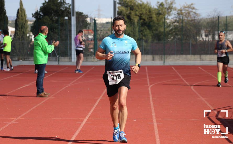 GALERÍA III: Las fotos de la VIII Media Maratón de Lucena: La alegría de llegar a la meta