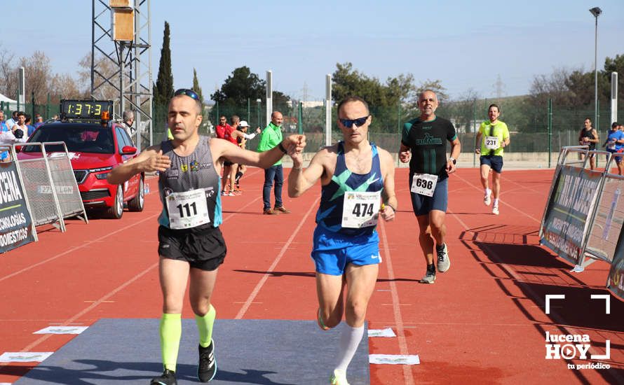 GALERÍA III: Las fotos de la VIII Media Maratón de Lucena: La alegría de llegar a la meta