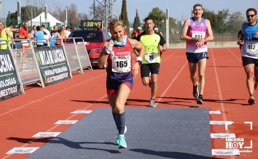 GALERÍA III: Las fotos de la VIII Media Maratón de Lucena: La alegría de llegar a la meta