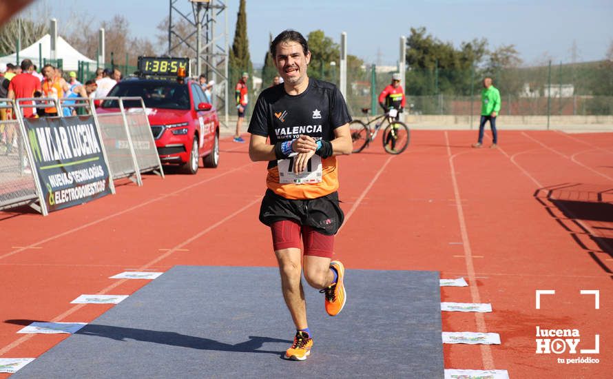 GALERÍA III: Las fotos de la VIII Media Maratón de Lucena: La alegría de llegar a la meta