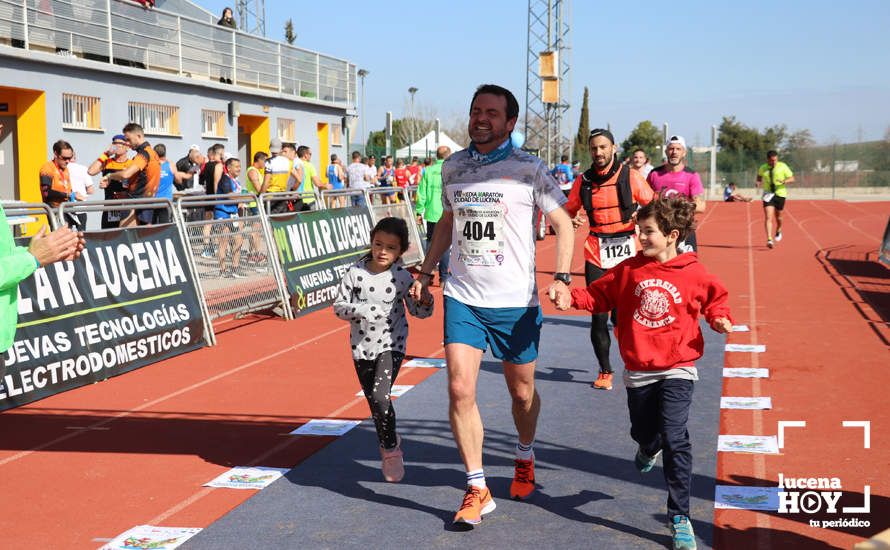 GALERÍA III: Las fotos de la VIII Media Maratón de Lucena: La alegría de llegar a la meta