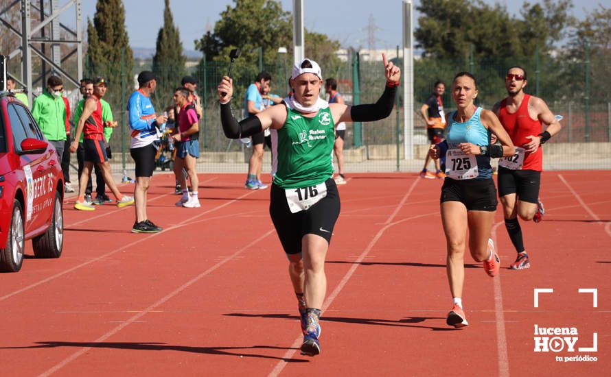 GALERÍA III: Las fotos de la VIII Media Maratón de Lucena: La alegría de llegar a la meta