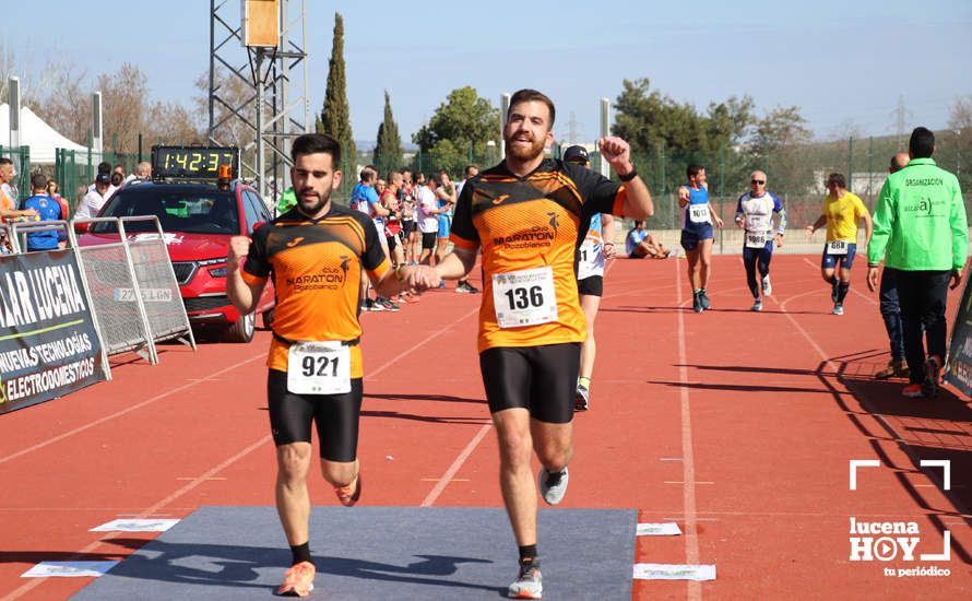 GALERÍA III: Las fotos de la VIII Media Maratón de Lucena: La alegría de llegar a la meta