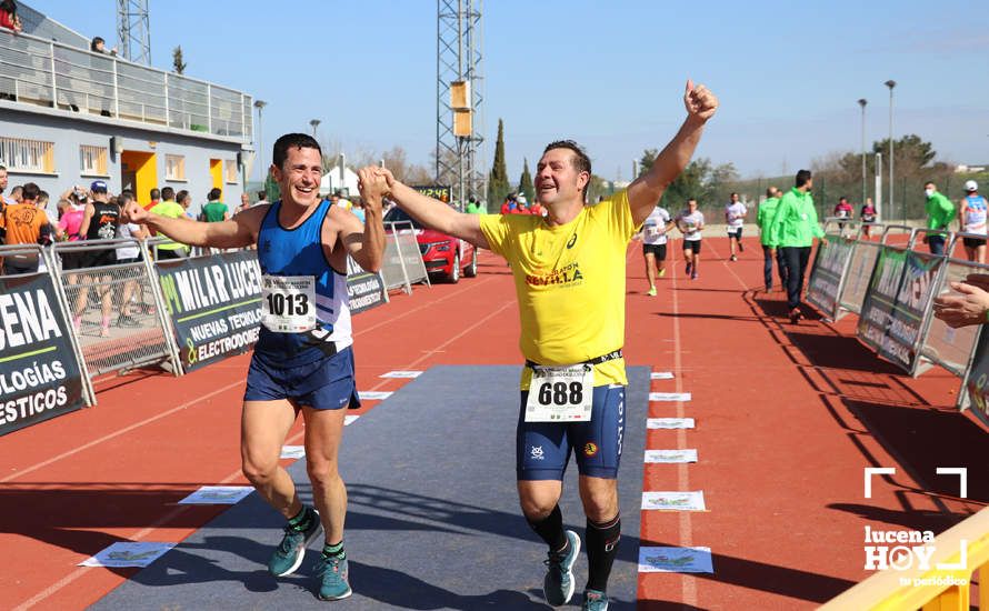 GALERÍA III: Las fotos de la VIII Media Maratón de Lucena: La alegría de llegar a la meta