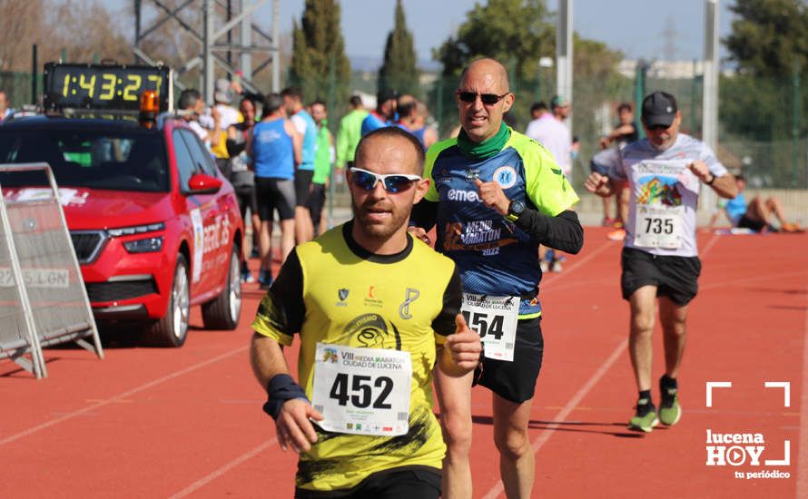 GALERÍA III: Las fotos de la VIII Media Maratón de Lucena: La alegría de llegar a la meta GALERÍA III: Las fotos de la VIII Media Maratón de Lucena: La alegría de llegar a la meta