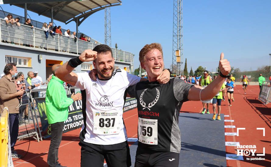 GALERÍA III: Las fotos de la VIII Media Maratón de Lucena: La alegría de llegar a la meta