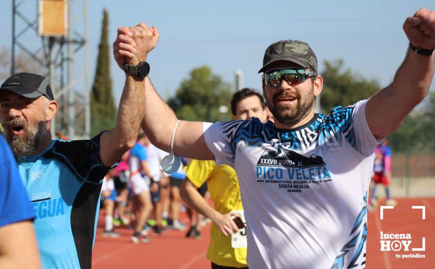 GALERÍA III: Las fotos de la VIII Media Maratón de Lucena: La alegría de llegar a la meta