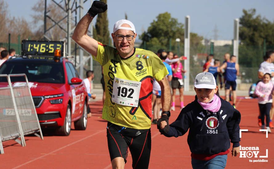 GALERÍA III: Las fotos de la VIII Media Maratón de Lucena: La alegría de llegar a la meta GALERÍA III: Las fotos de la VIII Media Maratón de Lucena: La alegría de llegar a la meta