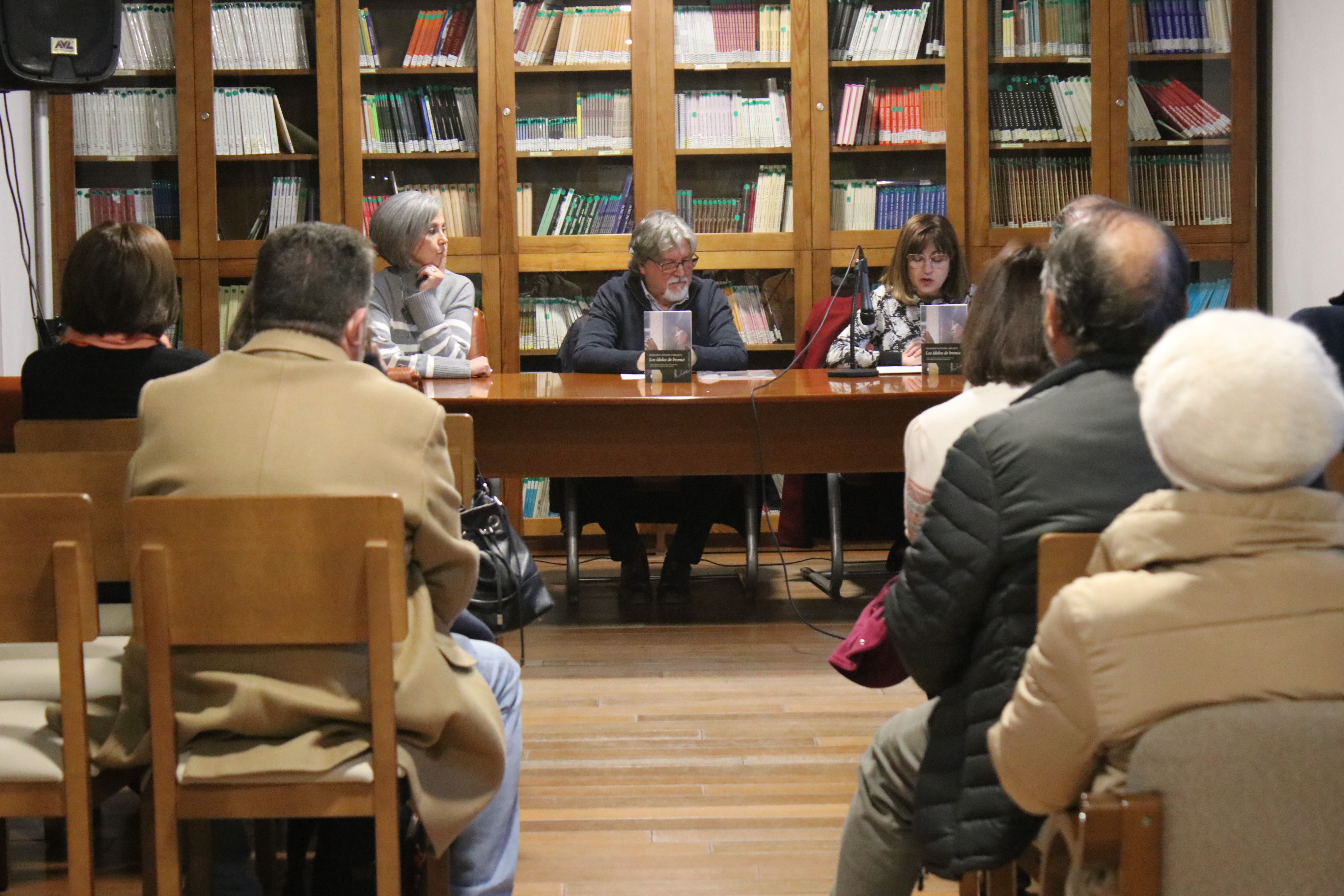 Presentación de “Los ídolos de bronce”, de Francisco Antonio Carrasco