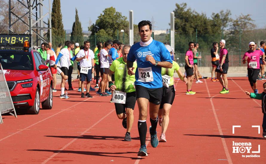 GALERÍA III: Las fotos de la VIII Media Maratón de Lucena: La alegría de llegar a la meta