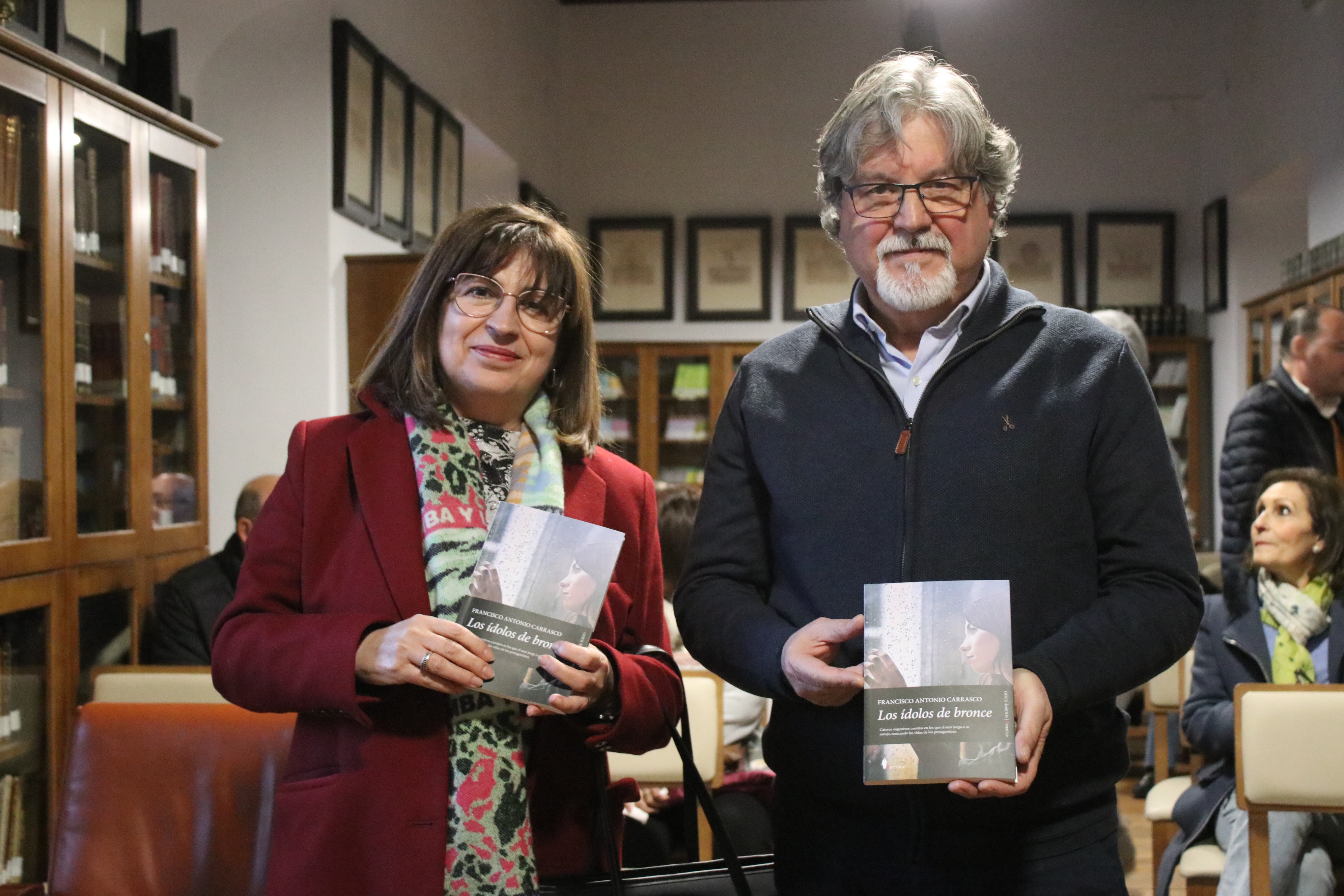 Presentación de “Los ídolos de bronce”, de Francisco Antonio Carrasco