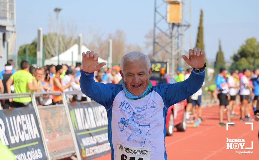 GALERÍA III: Las fotos de la VIII Media Maratón de Lucena: La alegría de llegar a la meta