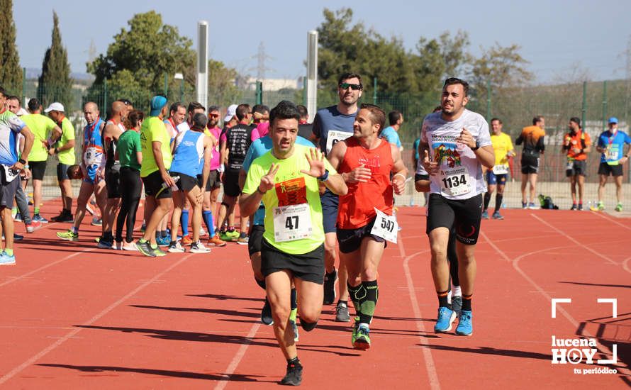 GALERÍA III: Las fotos de la VIII Media Maratón de Lucena: La alegría de llegar a la meta