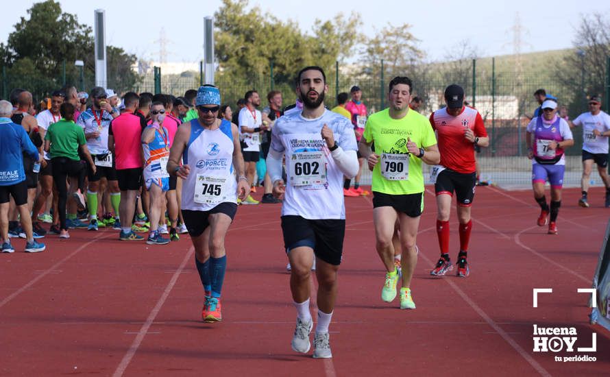 GALERÍA III: Las fotos de la VIII Media Maratón de Lucena: La alegría de llegar a la meta