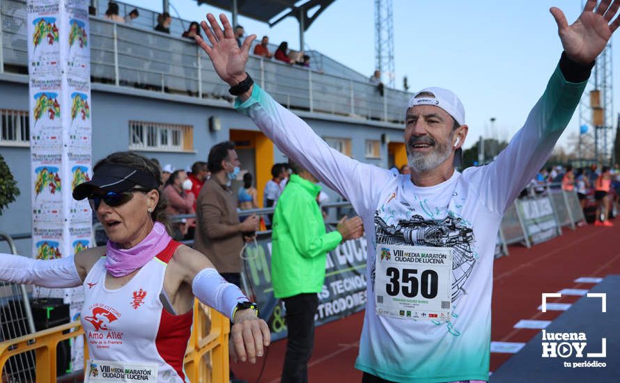 GALERÍA III: Las fotos de la VIII Media Maratón de Lucena: La alegría de llegar a la meta