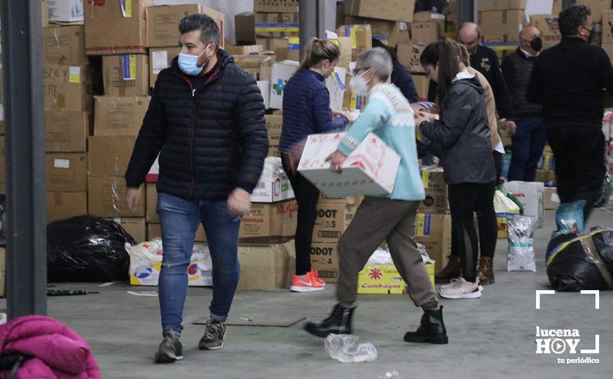 GALERÍA: Ucrania en el corazón: diecisiete toneladas de solidaridad y esperanza parten desde Lucena hacia la frontera ucraniana