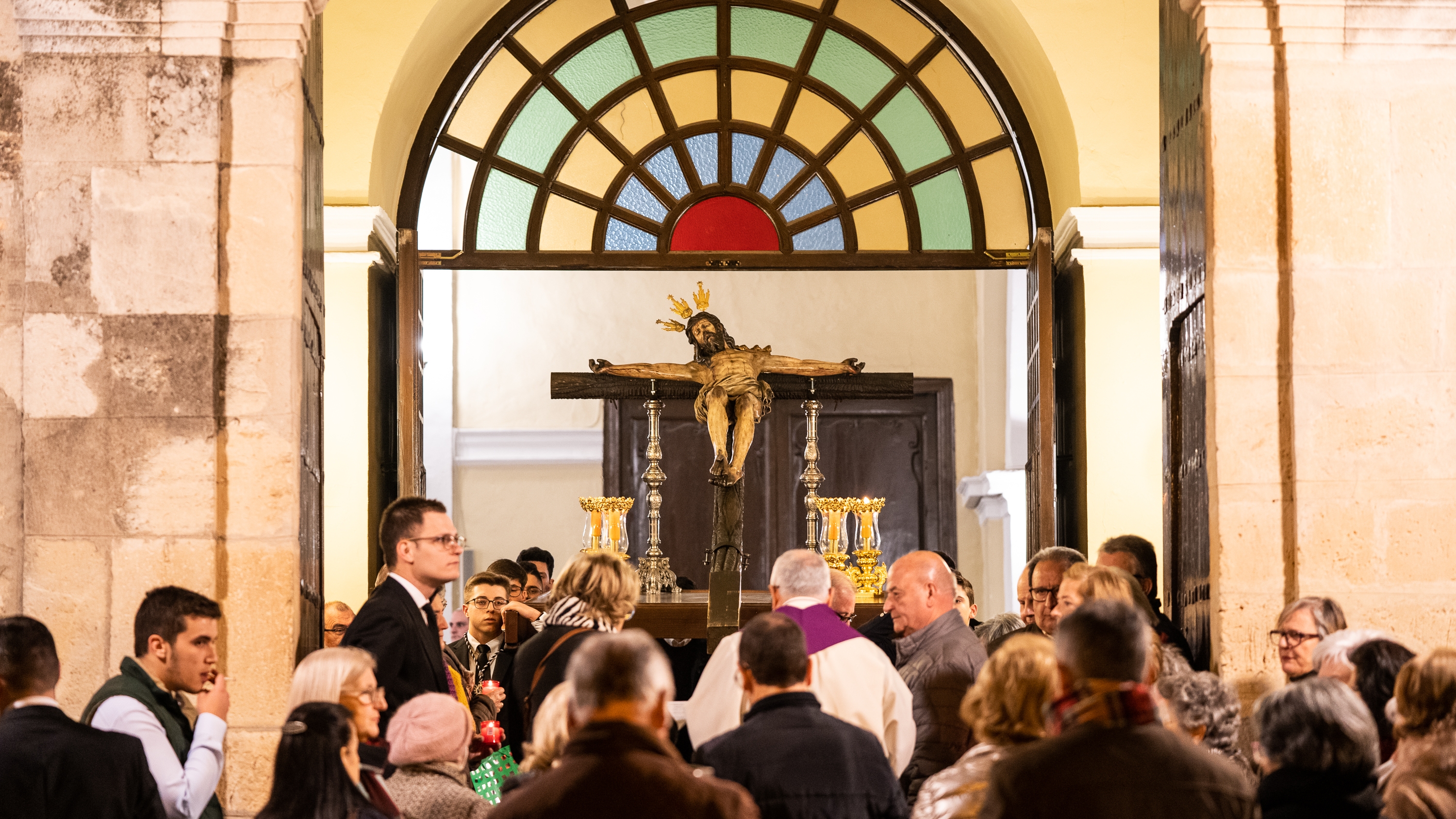 Vía Crucis del Crucificado de la Pasión Vía Crucis del Crucificado de la Pasión
