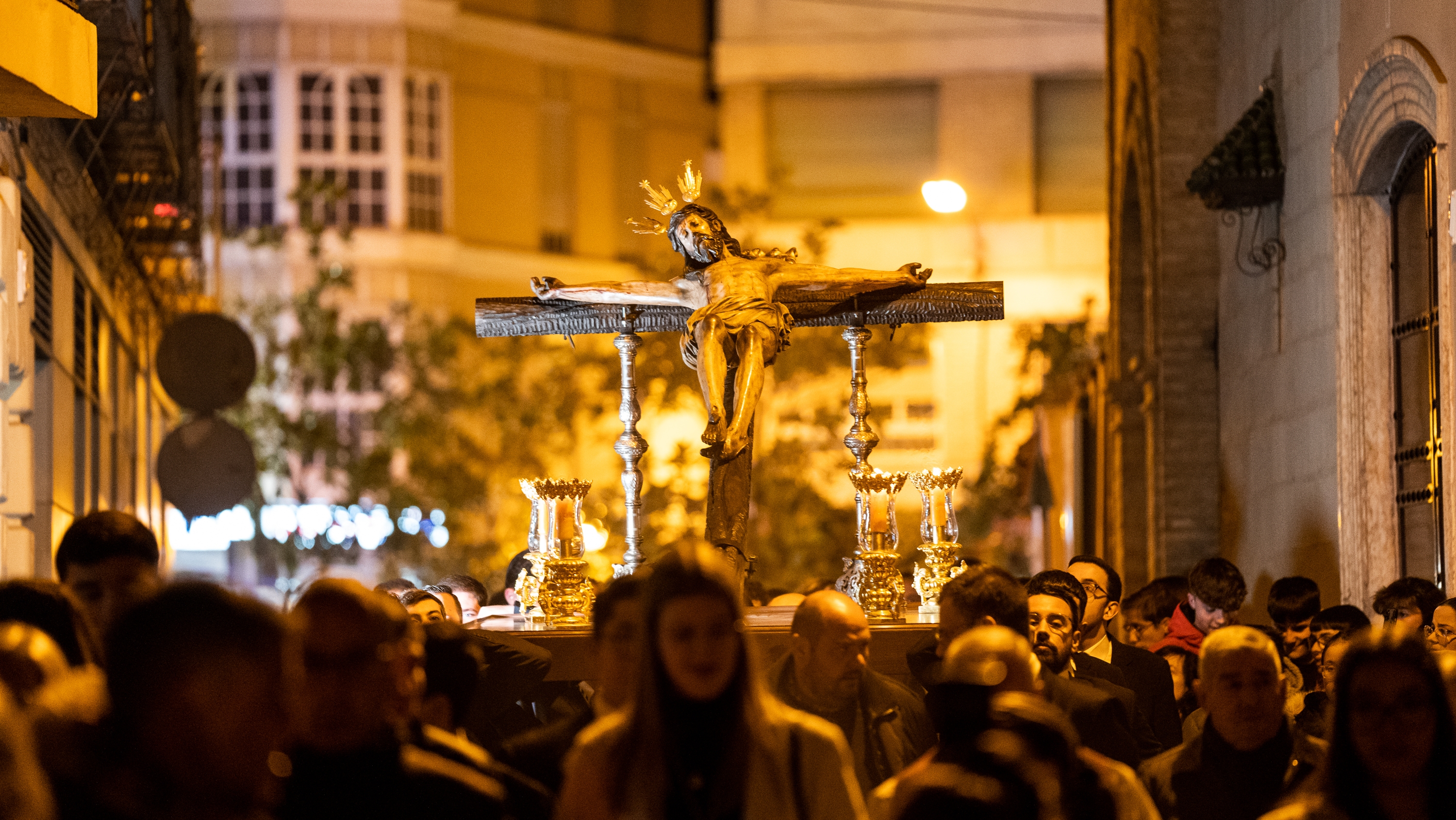 Vía Crucis del Crucificado de la Pasión Vía Crucis del Crucificado de la Pasión