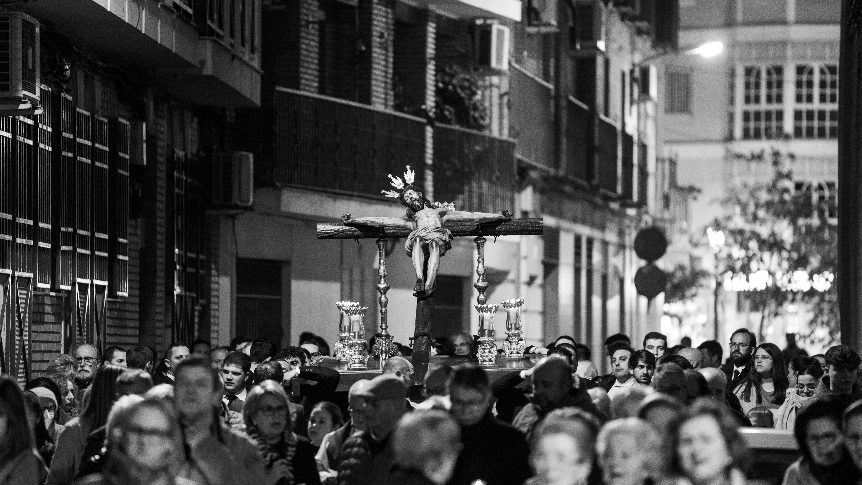 Vía Crucis del Crucificado de la Pasión Vía Crucis del Crucificado de la Pasión