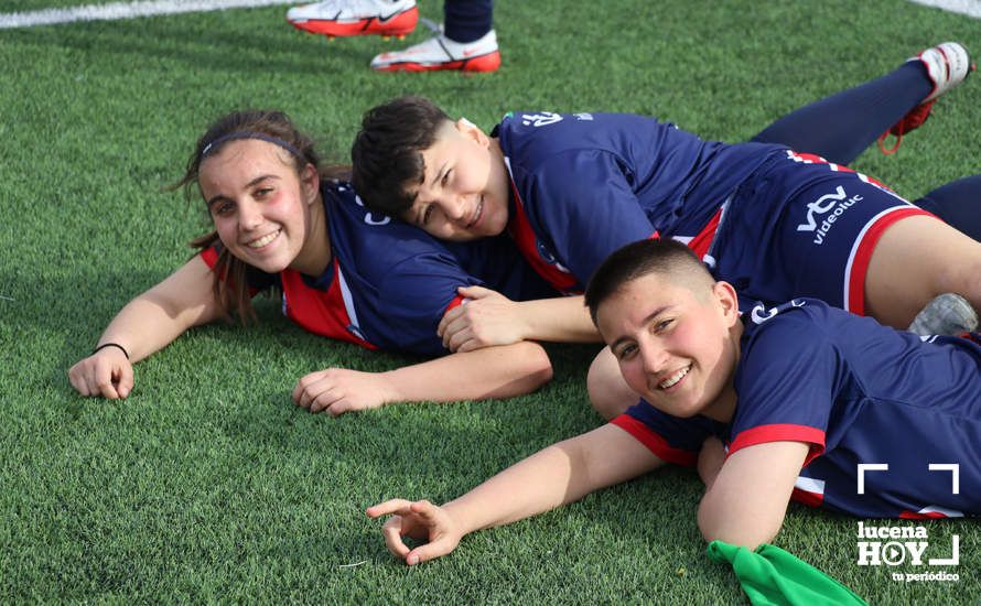 GALERÍA: El Cadete Femenino del CD Lucecor arrolla a la UD Salvador Allende por 9-0 y se proclama campeón. Las fotos del partido GALERÍA: El Cadete Femenino del CD Lucecor arrolla a la UD Salvador Allende por 9-0 y se proclama campeón. Las fotos del partido