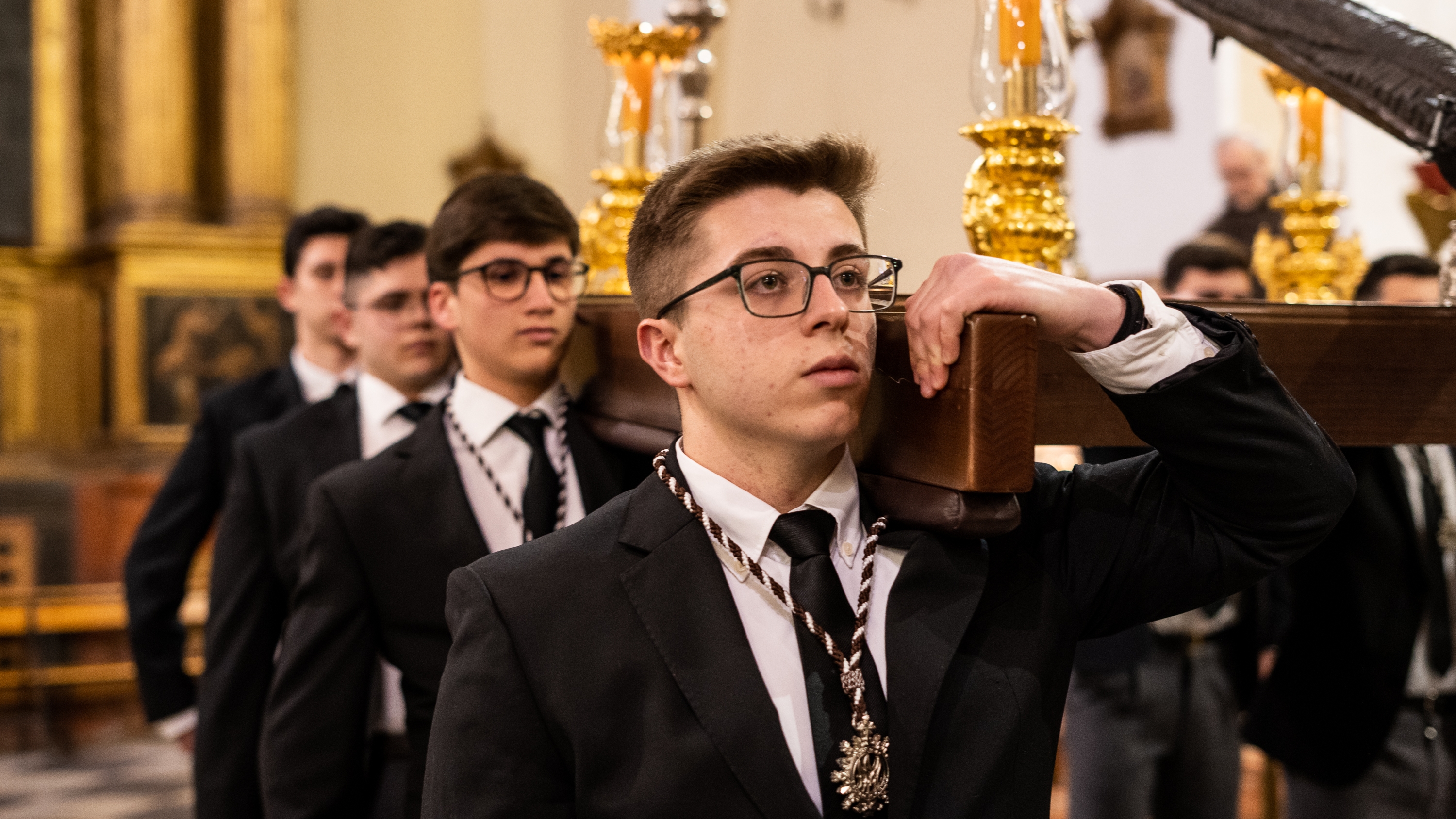 Vía Crucis del Crucificado de la Pasión Vía Crucis del Crucificado de la Pasión