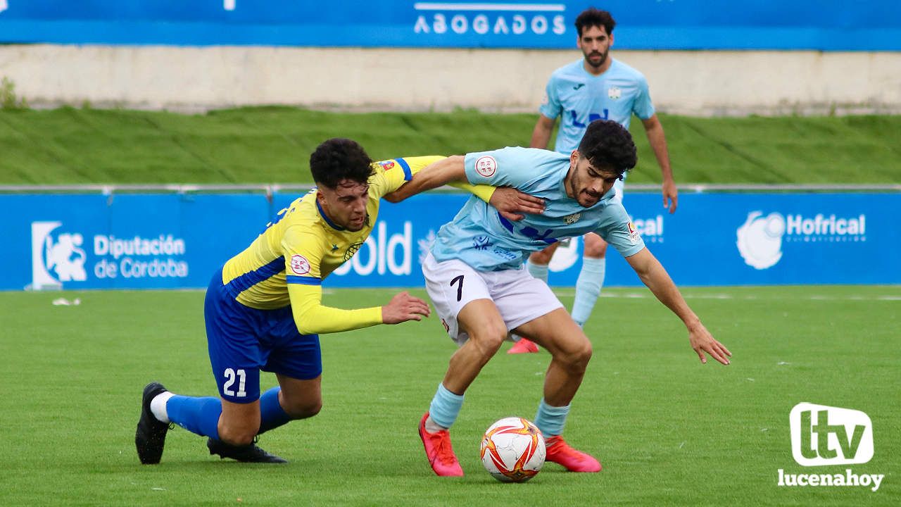 GALERÍA: El Ciudad de Lucena retoma la senda de la victoria frente al Conil (4-1)