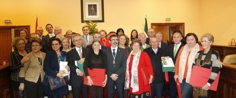  La Educación, la Sanidad y el Deporte, banderas de Andalucía (fotos) 