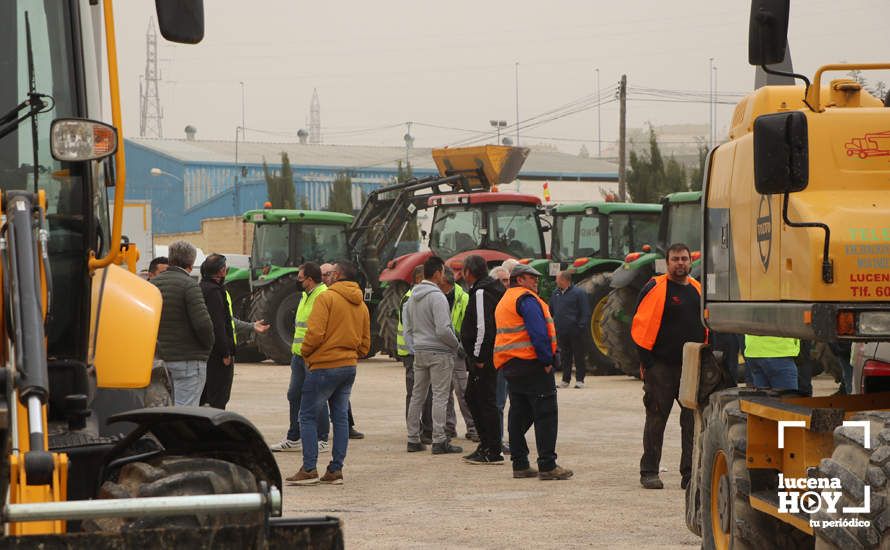 GALERÍA: Las imágenes de la concentración del sector agrario en apoyo al paro de los transportistas en Lucena