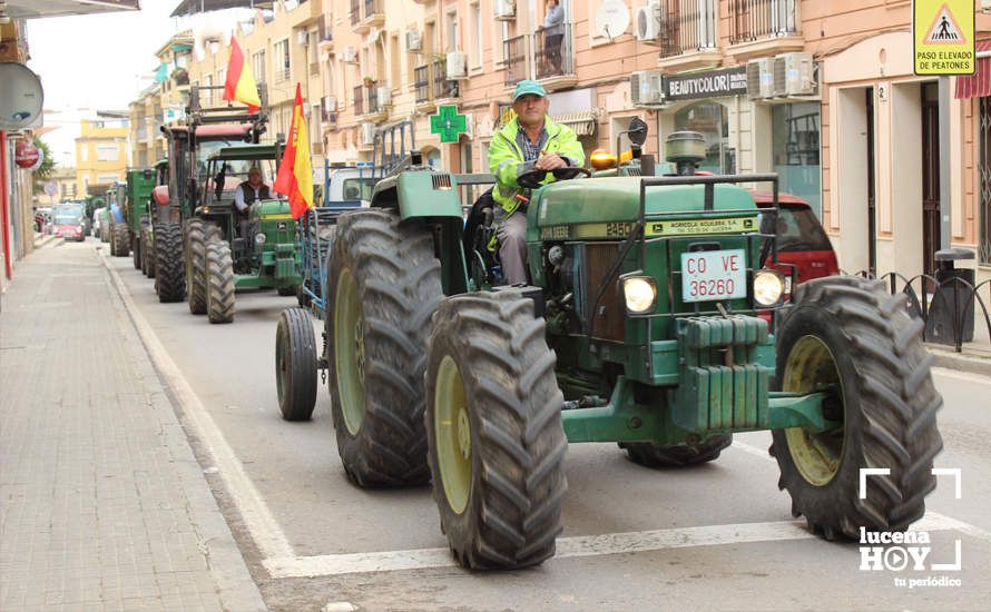 GALERÍA: Las imágenes de la concentración del sector agrario en apoyo al paro de los transportistas en Lucena