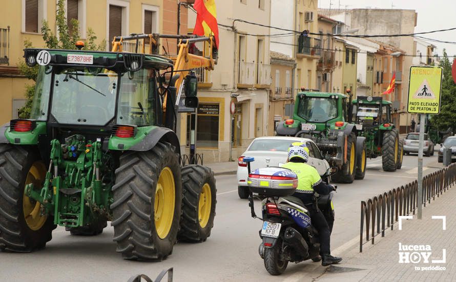 GALERÍA: Las imágenes de la concentración del sector agrario en apoyo al paro de los transportistas en Lucena