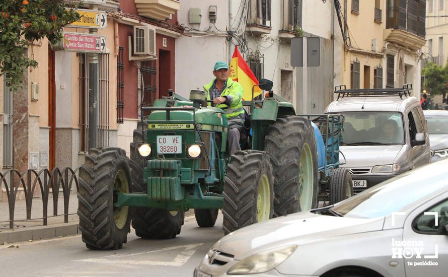 GALERÍA: Las imágenes de la concentración del sector agrario en apoyo al paro de los transportistas en Lucena